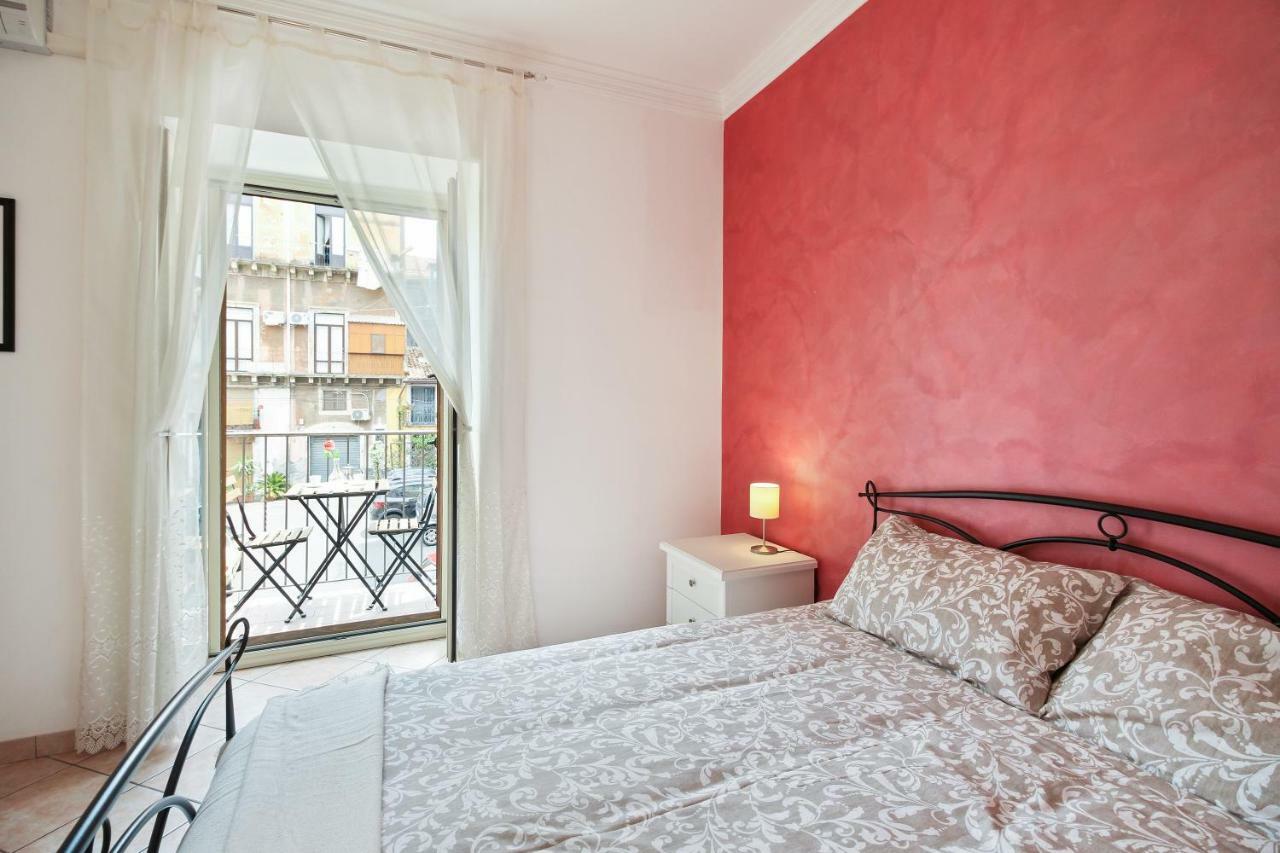 Central Balcony Apartment カターニア エクステリア 写真